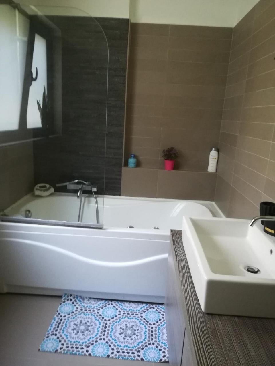Mina'S Villa, 200M From The Beach ปอร์โตราฟตี ภายนอก รูปภาพ